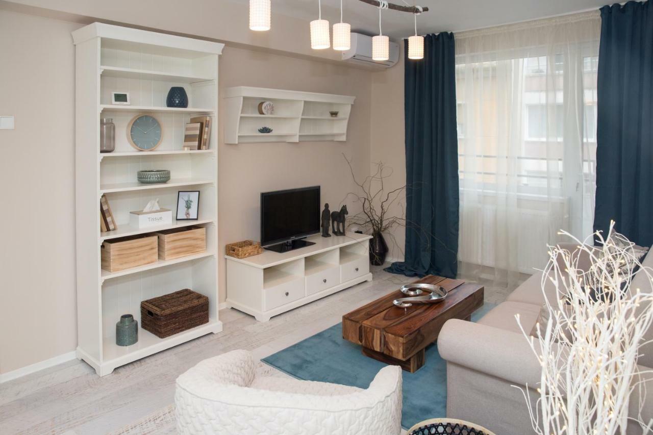 Apartment Ultracentral, Brand New, Modern And Cozy *